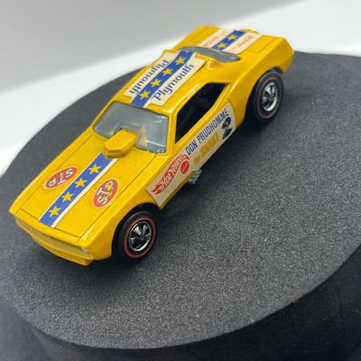 LOT 105: Vintage Redline Hot Wheels 1969 Yellow Enamel Snake USA Don Prudhomme Funny Car