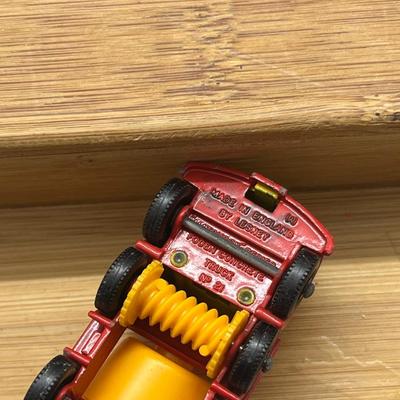 LOT 106: Vintage Lesney Matchbox Construction Vehicles - Caterpillar Bulldozer, Foden Cement Mixer, Foden Concrete Truck and More