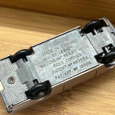 LOT 107: Vintage Lesney Matchbox Cars - Mercury Cougar, Ford Zephyr, Ford Cortina, Lincoln Continental and Ford Zodiac MK IV