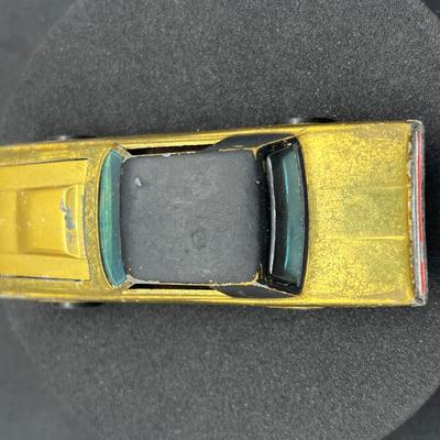 LOT 109: Vintage Redline Hot Wheels Custom T-Bird 1967 Mattel
