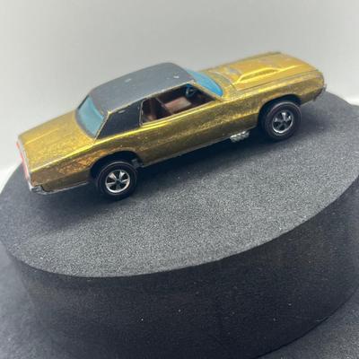 LOT 109: Vintage Redline Hot Wheels Custom T-Bird 1967 Mattel