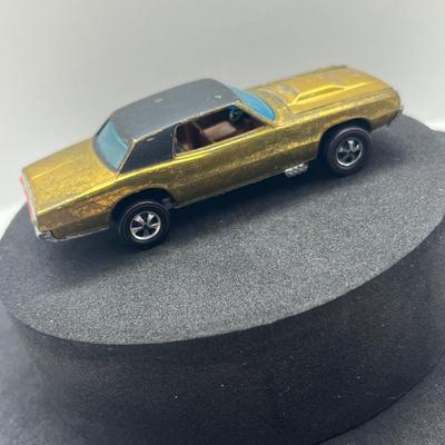 LOT 109: Vintage Redline Hot Wheels Custom T-Bird 1967 Mattel