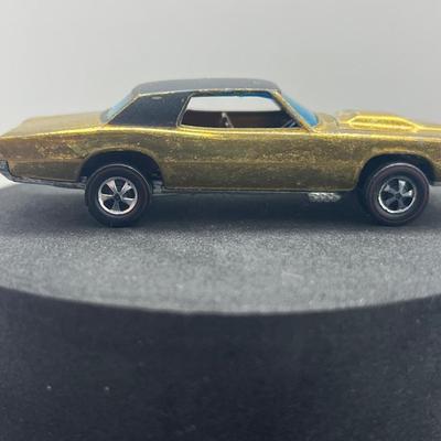 LOT 109: Vintage Redline Hot Wheels Custom T-Bird 1967 Mattel