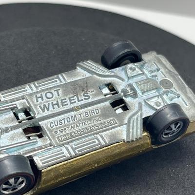 LOT 109: Vintage Redline Hot Wheels Custom T-Bird 1967 Mattel