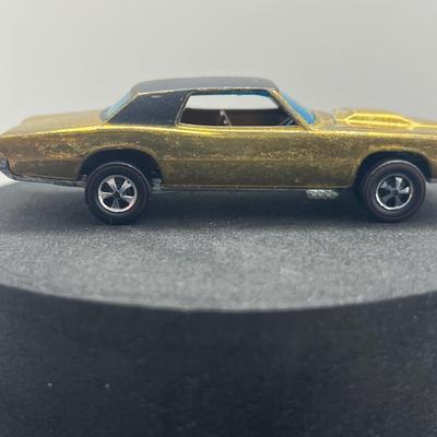 LOT 109: Vintage Redline Hot Wheels Custom T-Bird 1967 Mattel
