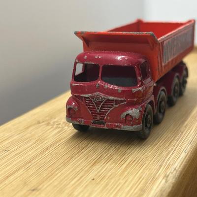 LOT 112: Vintage Lesney Matchbox Construction Vehicles - Crane Truck, Caterpillar Bulldozer, Mack Dump Truck and More