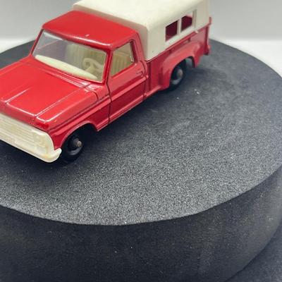 LOT 114: Vintage Lesney Matchbox Ford Pick-Up
