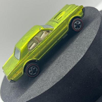 LOT 115: Vintage Redline Hot Wheels Custom Cougar 1968 Mattel