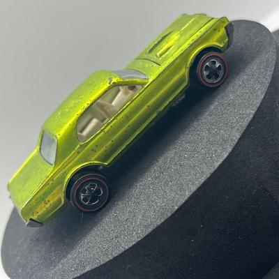 LOT 115: Vintage Redline Hot Wheels Custom Cougar 1968 Mattel