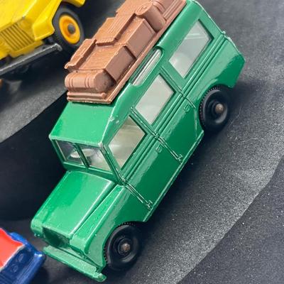 LOT Vintage Lesney Matchbox Vehicles - Land Rover Safari, Jeep, Jeep Gladiator, Karrier Bantam 2 Ton