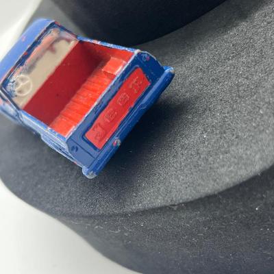 LOT Vintage Lesney Matchbox Vehicles - Land Rover Safari, Jeep, Jeep Gladiator, Karrier Bantam 2 Ton