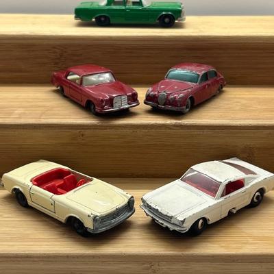 LOT 118: Vintage Lesney Matchbox Cars - Mustang, Mercedes Benz 220 SE, Jaguar, Mercedes 300