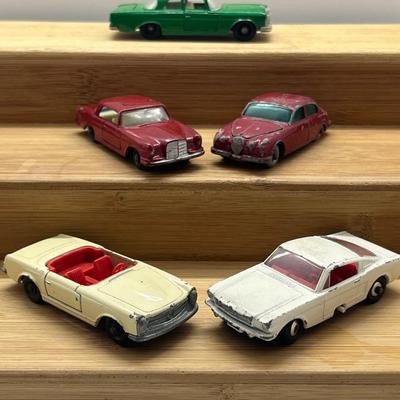 LOT 118: Vintage Lesney Matchbox Cars - Mustang, Mercedes Benz 220 SE, Jaguar, Mercedes 300