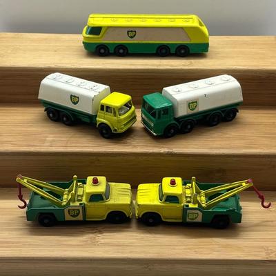 LOT 119: Vintage Lesney Matchbox - Dodge Wreck Truck, Petrol Tanker, BP Autotanker and More