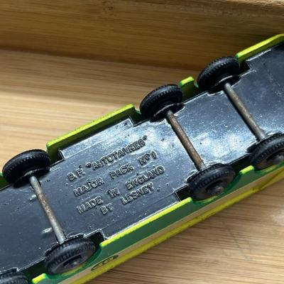 LOT 119: Vintage Lesney Matchbox - Dodge Wreck Truck, Petrol Tanker, BP Autotanker and More
