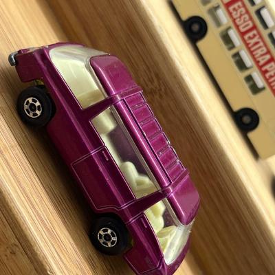LOT 120: Vintage Lesney Matchbox Vehicles - Mercedes Coach, Freeman Inter-City Commuter, Royal Tiger Coach, Daimler Bus, Coach,...