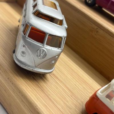 LOT 120: Vintage Lesney Matchbox Vehicles - Mercedes Coach, Freeman Inter-City Commuter, Royal Tiger Coach, Daimler Bus, Coach,...