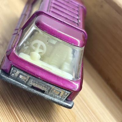 LOT 120: Vintage Lesney Matchbox Vehicles - Mercedes Coach, Freeman Inter-City Commuter, Royal Tiger Coach, Daimler Bus, Coach,...