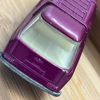 LOT 120: Vintage Lesney Matchbox Vehicles - Mercedes Coach, Freeman Inter-City Commuter, Royal Tiger Coach, Daimler Bus, Coach,...