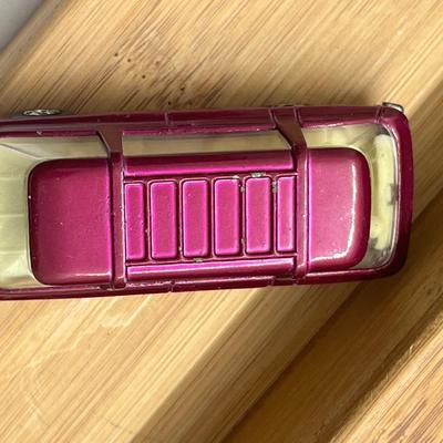 LOT 120: Vintage Lesney Matchbox Vehicles - Mercedes Coach, Freeman Inter-City Commuter, Royal Tiger Coach, Daimler Bus, Coach,...