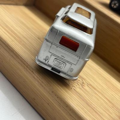 LOT 120: Vintage Lesney Matchbox Vehicles - Mercedes Coach, Freeman Inter-City Commuter, Royal Tiger Coach, Daimler Bus, Coach,...