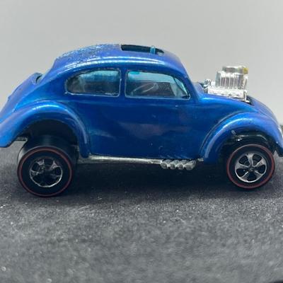 LOT 124: Vintage Redline Hot Wheels Custom Volkswagen 1967 Mattel