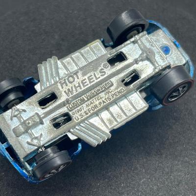 LOT 124: Vintage Redline Hot Wheels Custom Volkswagen 1967 Mattel