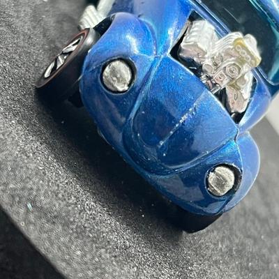 LOT 124: Vintage Redline Hot Wheels Custom Volkswagen 1967 Mattel