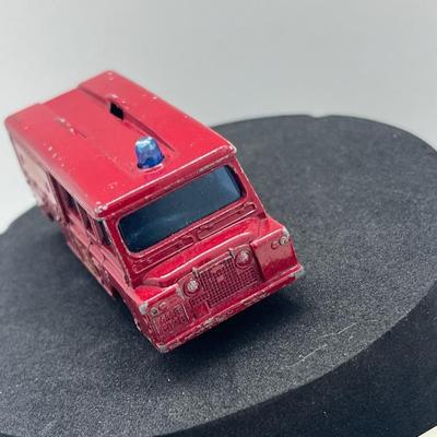 LOT 133: Vintage Lesney Matchbox Vehicles - Mercury, S&S Cadillac Ambulance, Land Rover Fire Truck