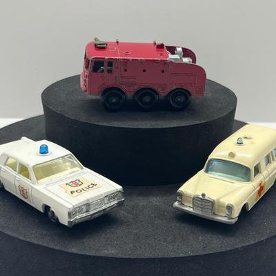 LOT 139: Vintage Lesney Matchbox Vehicles - Mercury, Mercedes Benz Binz Ambulance, Foamite Crash Tender