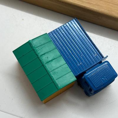 LOT 146: Vintage Lesney Matchbox Vehicles - Horse Box, Pony Trailer and More with Animals