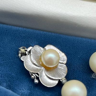 LOT 149: Najarda Pearls with 14K White Gold Clasp