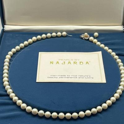 LOT 149: Najarda Pearls with 14K White Gold Clasp