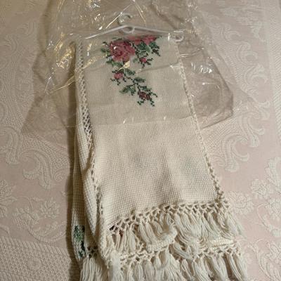 Rose Crocheted Twin Blanket