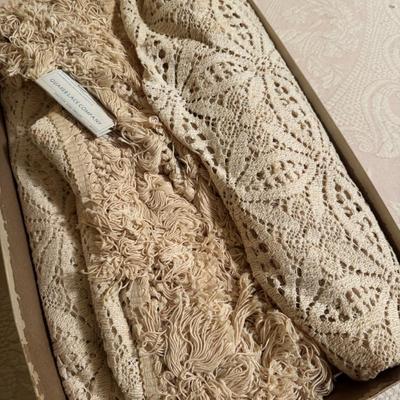 Quaker Lace Bedspread