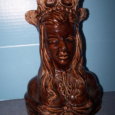 LOT 1 VINTAGE POTTERY BEAUTIFUL LADY MCM TV LAMP