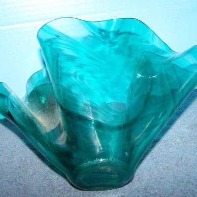 `LOT 4 LOVELY COLLECTIBLE ART GLASS