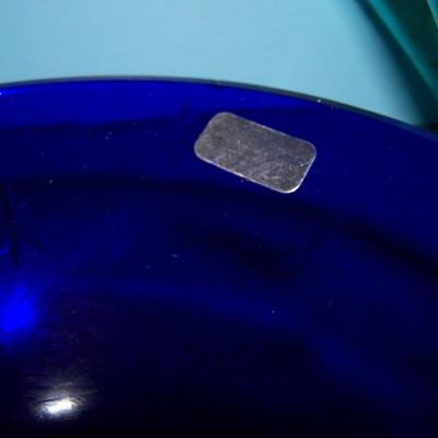 `LOT 4 LOVELY COLLECTIBLE ART GLASS