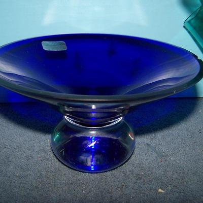 `LOT 4 LOVELY COLLECTIBLE ART GLASS