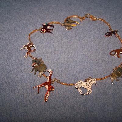 LOT 11 FABULOUS COLLECTIBLE LUNCH-AT-THE-RITZ JUNGLE ANIMAL NECKLACE