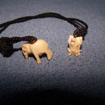 LOT 12 WONDERFUL VINTAGE CARVED CHARMS AND CLIP