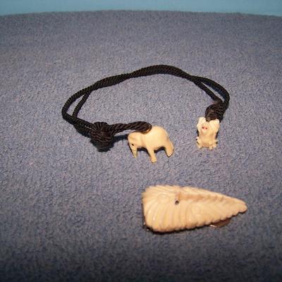 LOT 12 WONDERFUL VINTAGE CARVED CHARMS AND CLIP