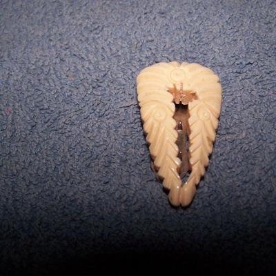 LOT 12 WONDERFUL VINTAGE CARVED CHARMS AND CLIP