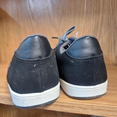 Sale Photo Thumbnail #245: Kids size 4 sneakers