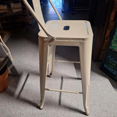 Sale Photo Thumbnail #585: bar height