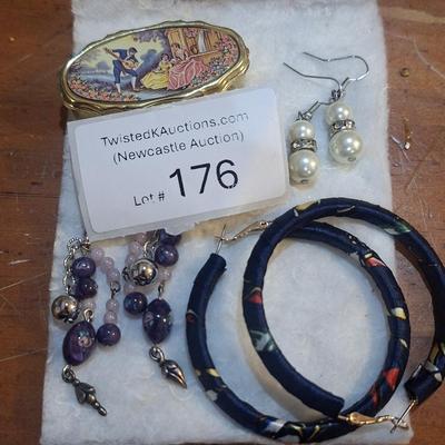 Sale Photo Thumbnail #624: earring bundle