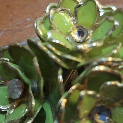 Sale Photo Thumbnail #629: notice the center some of them have the center stone missing.