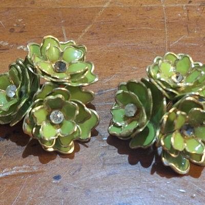 Sale Photo Thumbnail #630: notice the center some of them have the center stone missing.