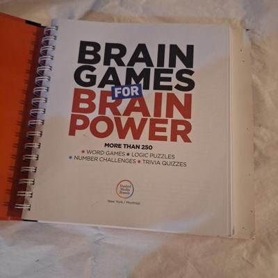 Sale Photo Thumbnail #661: Brain games brain power book