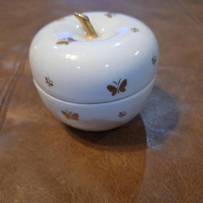 Sale Photo Thumbnail #691: vintage Lefton hand painted apple trinket bowl with lid